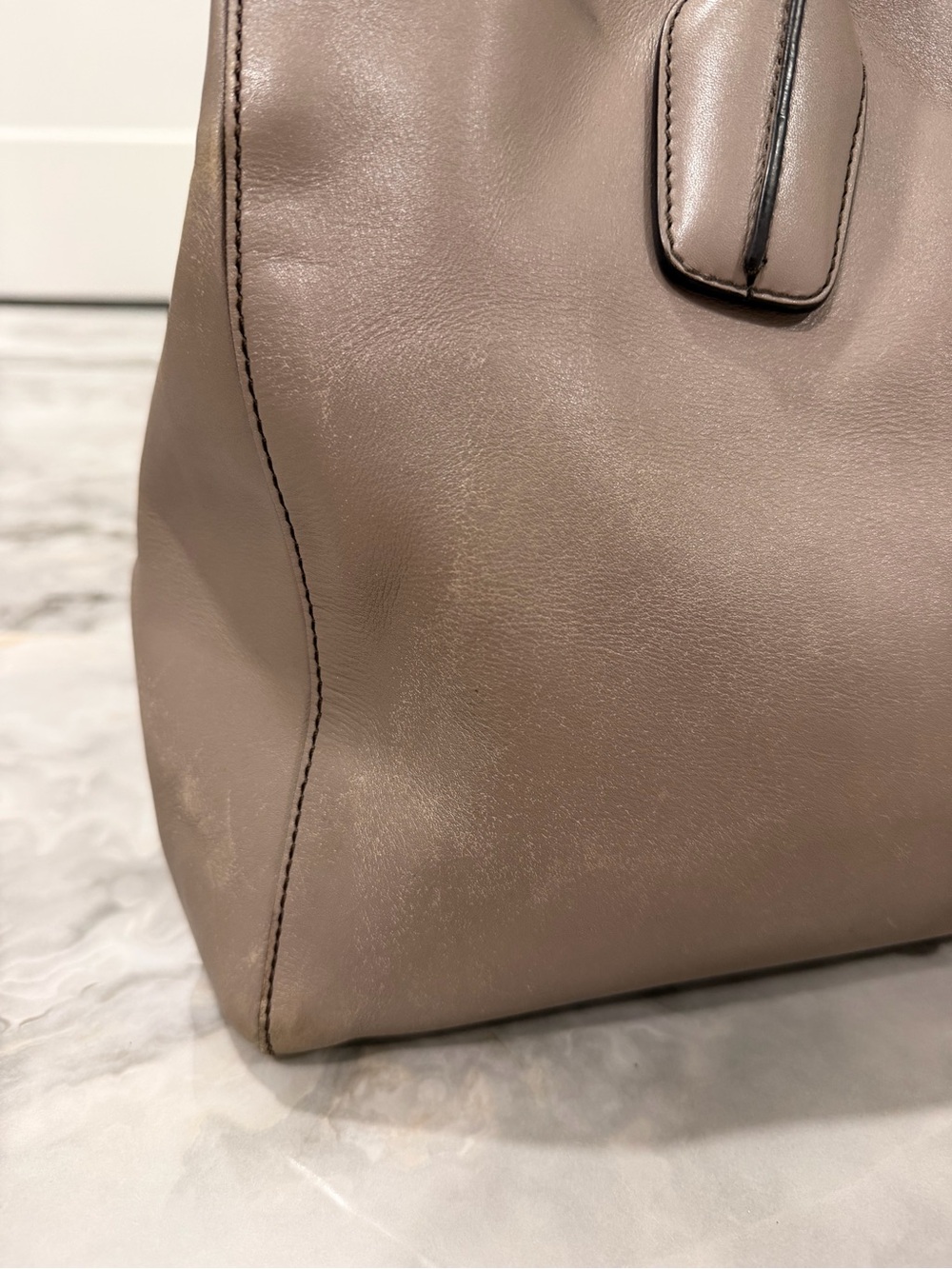 Tod's Taupe Leather Tote Bag - Picture 2 of 15